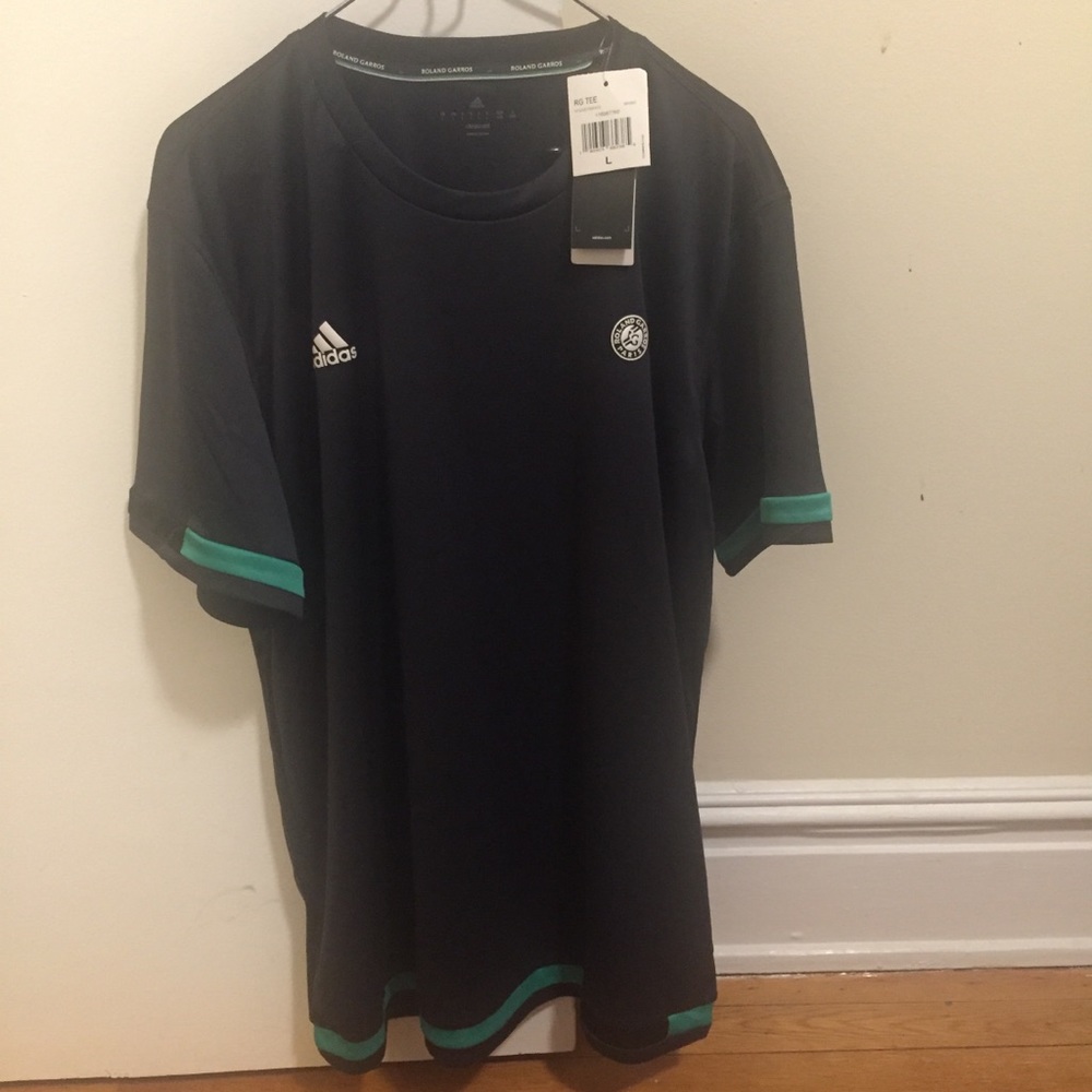 Adidas men’s black tennis shirt with green